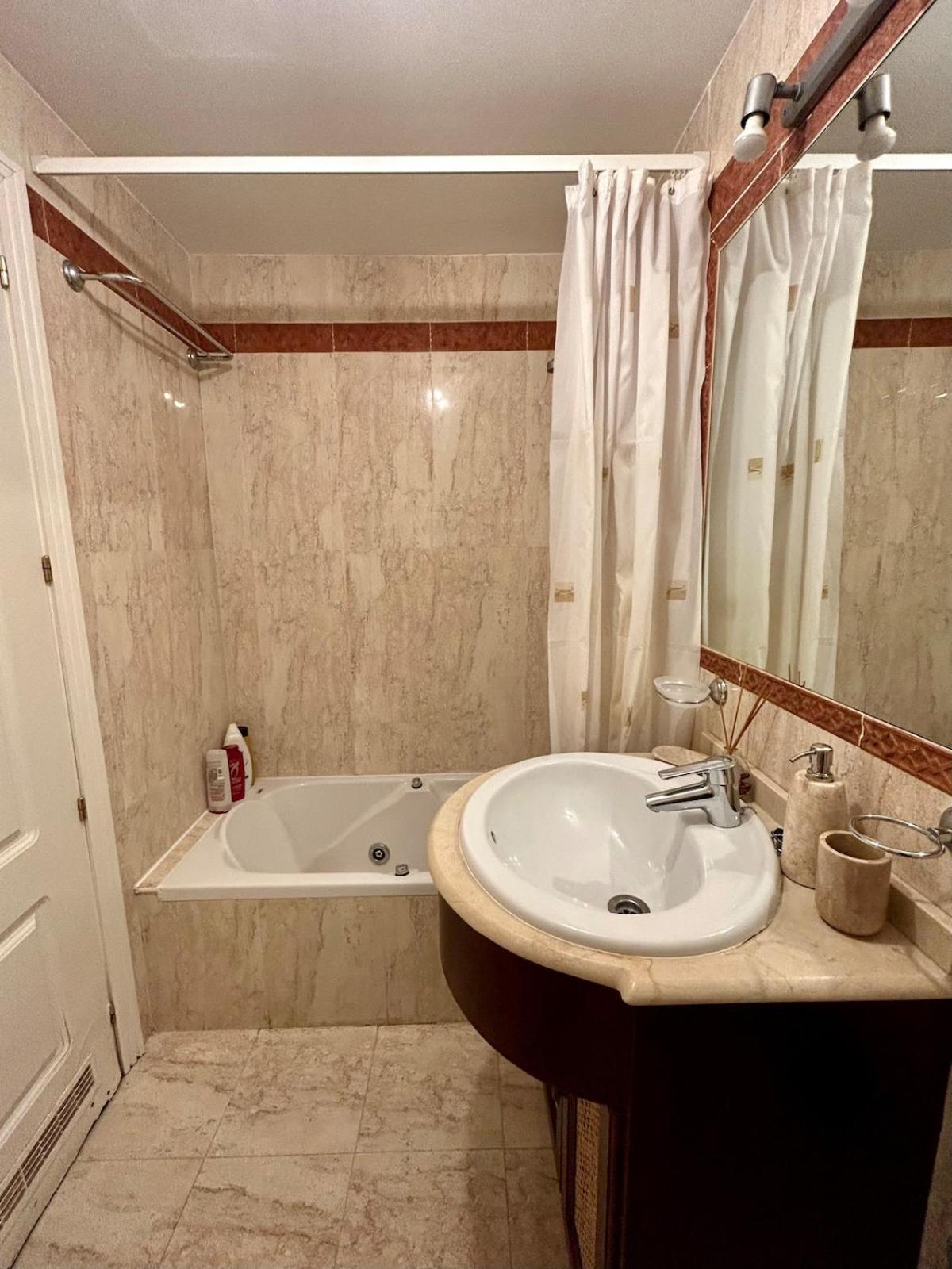 Newly Furnished Elviria Apartamento